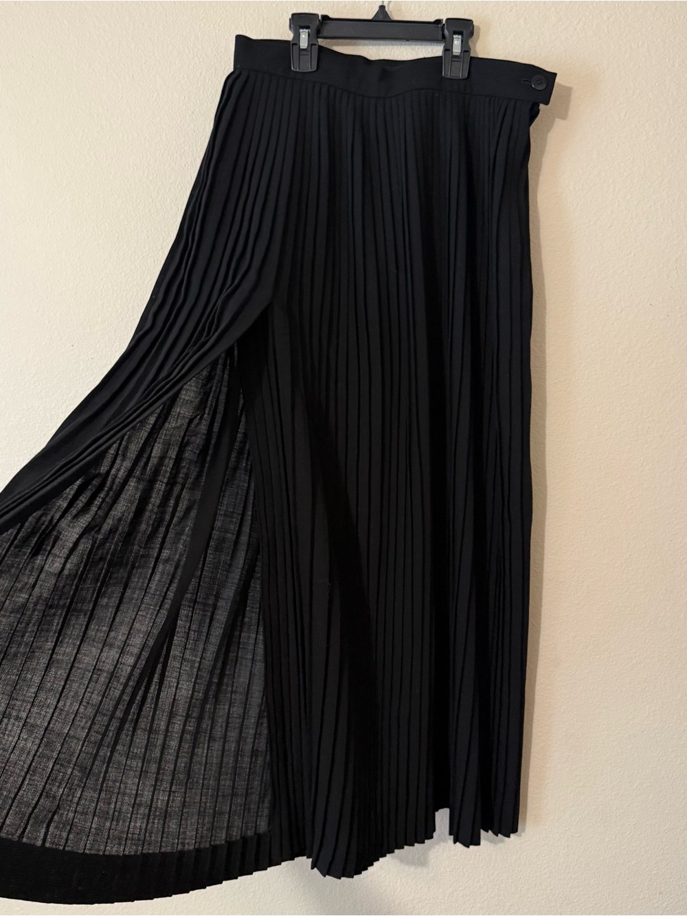 Escada Black pleated wool skirt